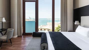 Deluxe Room, 1 Queen Bed, Sea View | Egyptian cotton sheets, premium bedding, down duvets, pillow-top beds