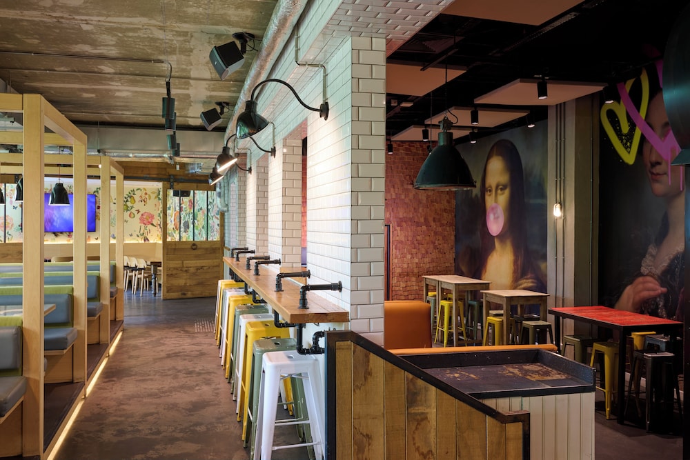 Generator Paris by null