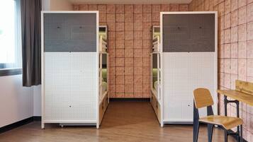 1 chambre, rideaux occultants, chambres insonorisées