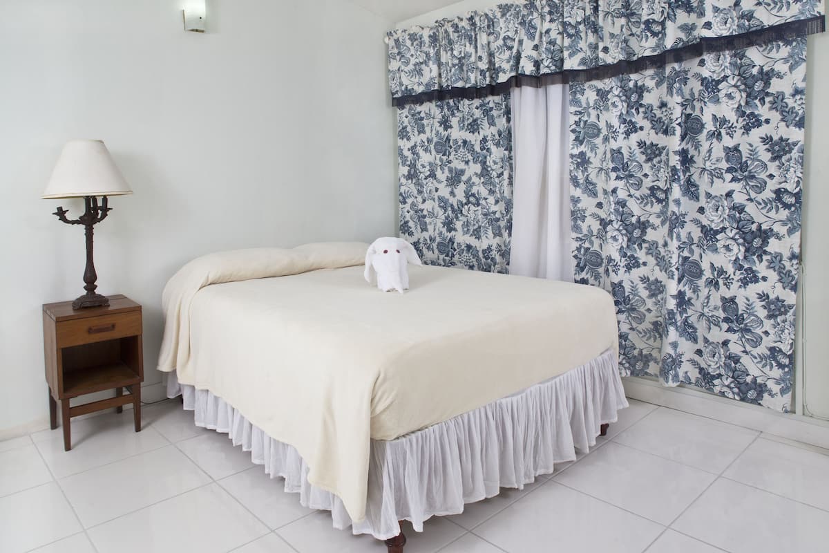 Standard Double or Twin Room (in Townhouse)