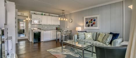 Drift Wood (Studio w/ Kitchenette) | 1 bedroom, individually decorated, individually furnished