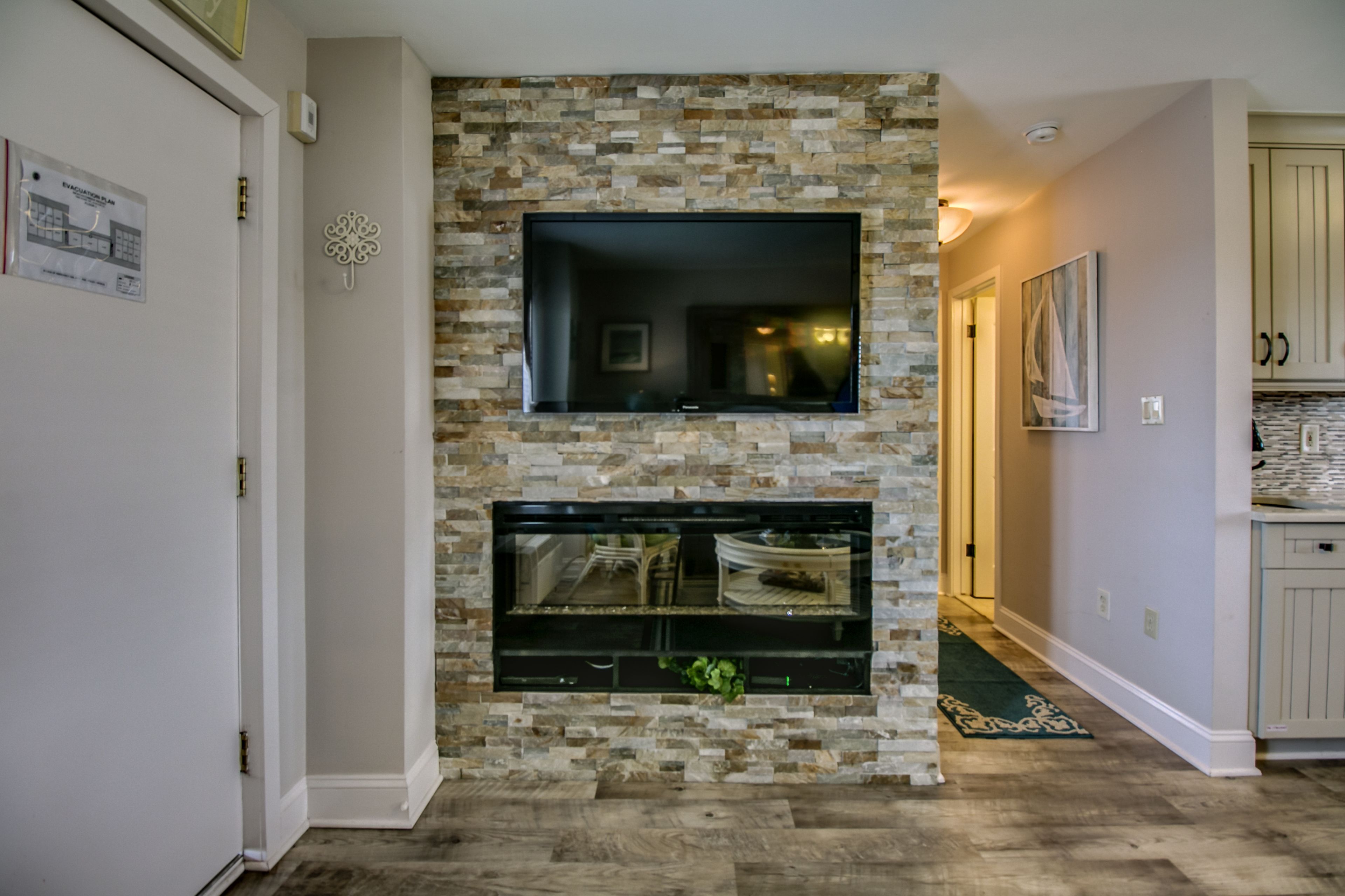 Suite, 2 Bedrooms, Kitchenette | Individually decorated, individually furnished, iron/ironing board