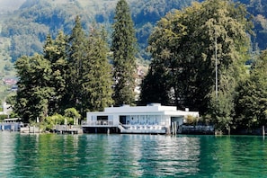 2 restaurantes, cocina regional