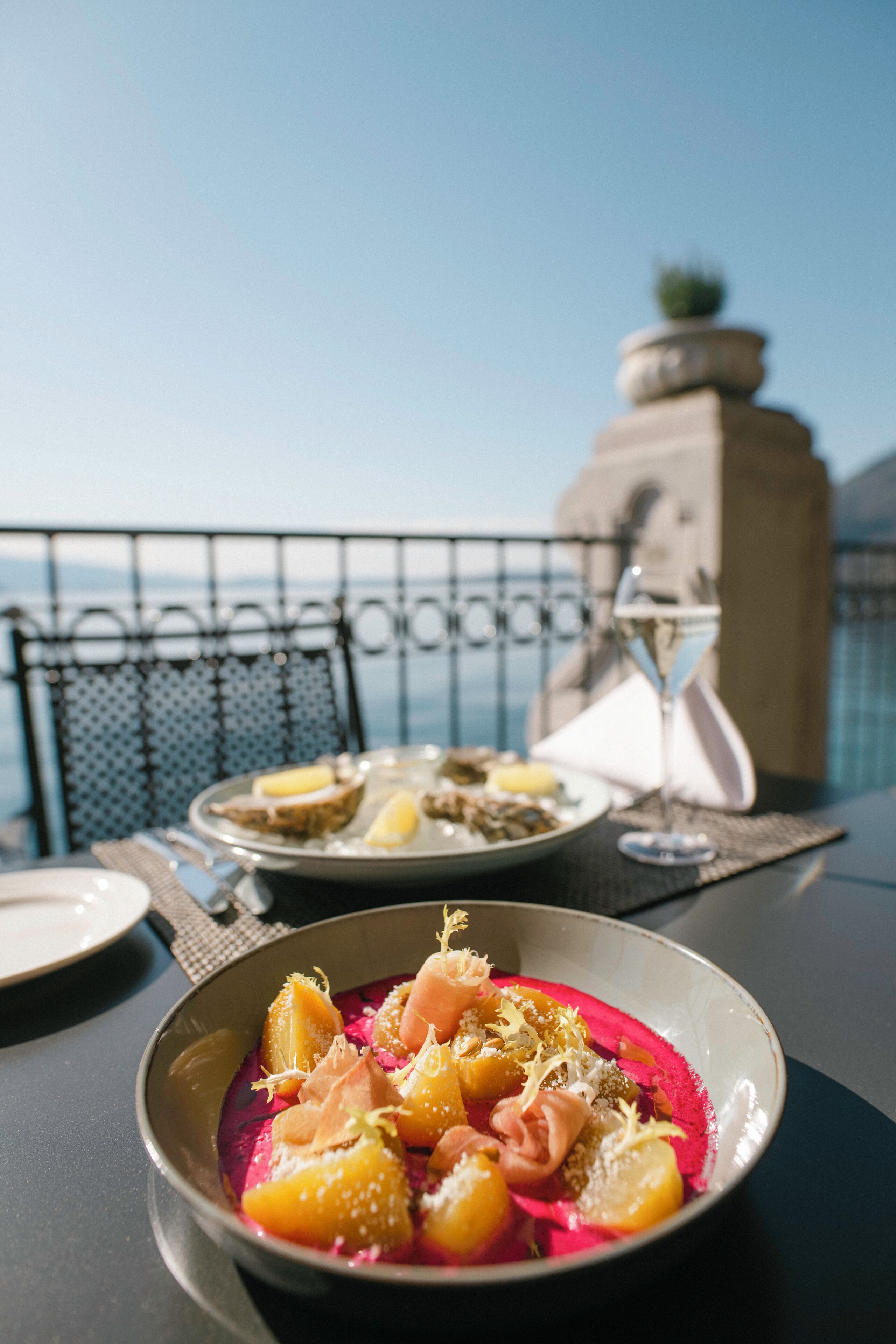 2 restaurants, regional cuisine