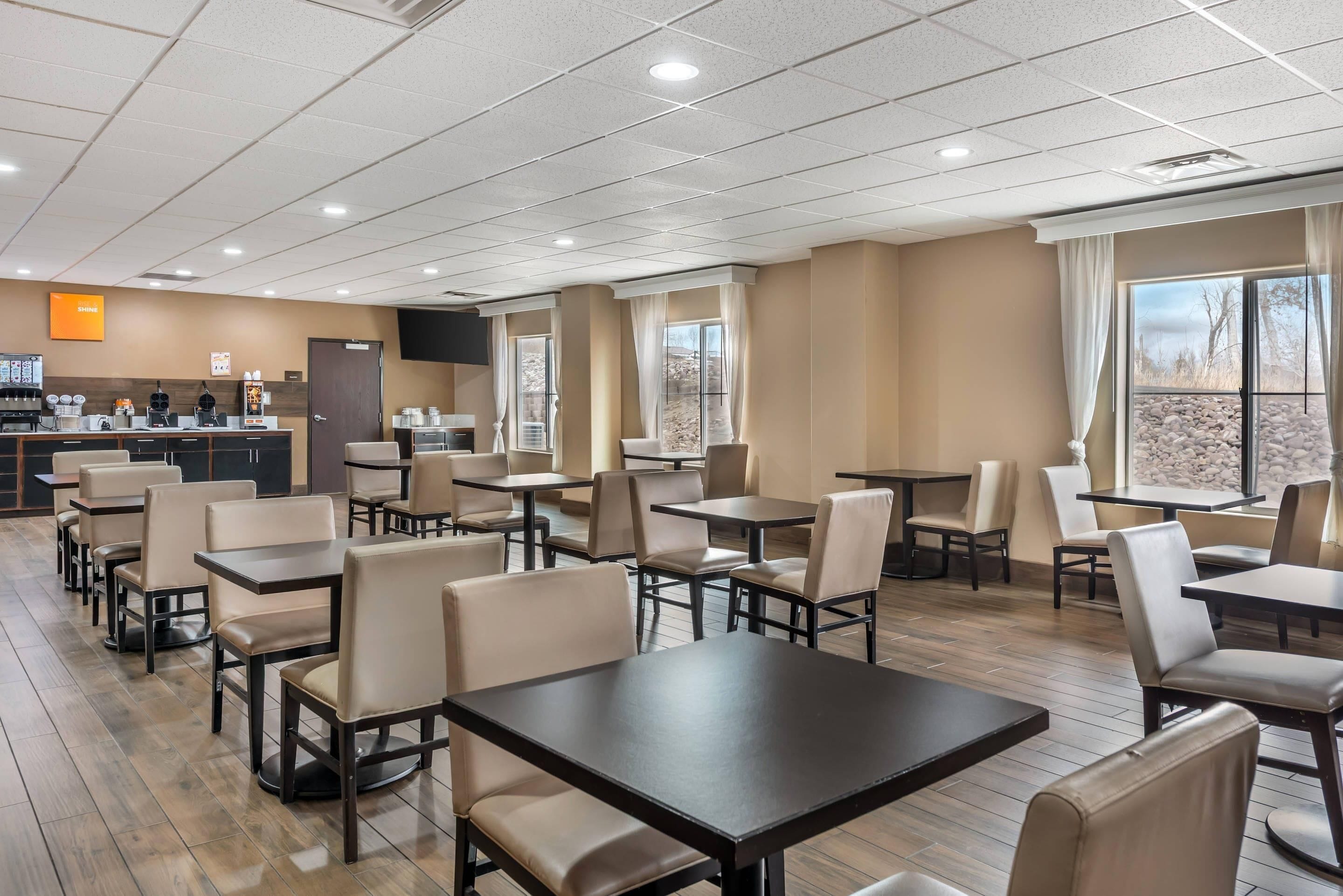 Free daily continental breakfast