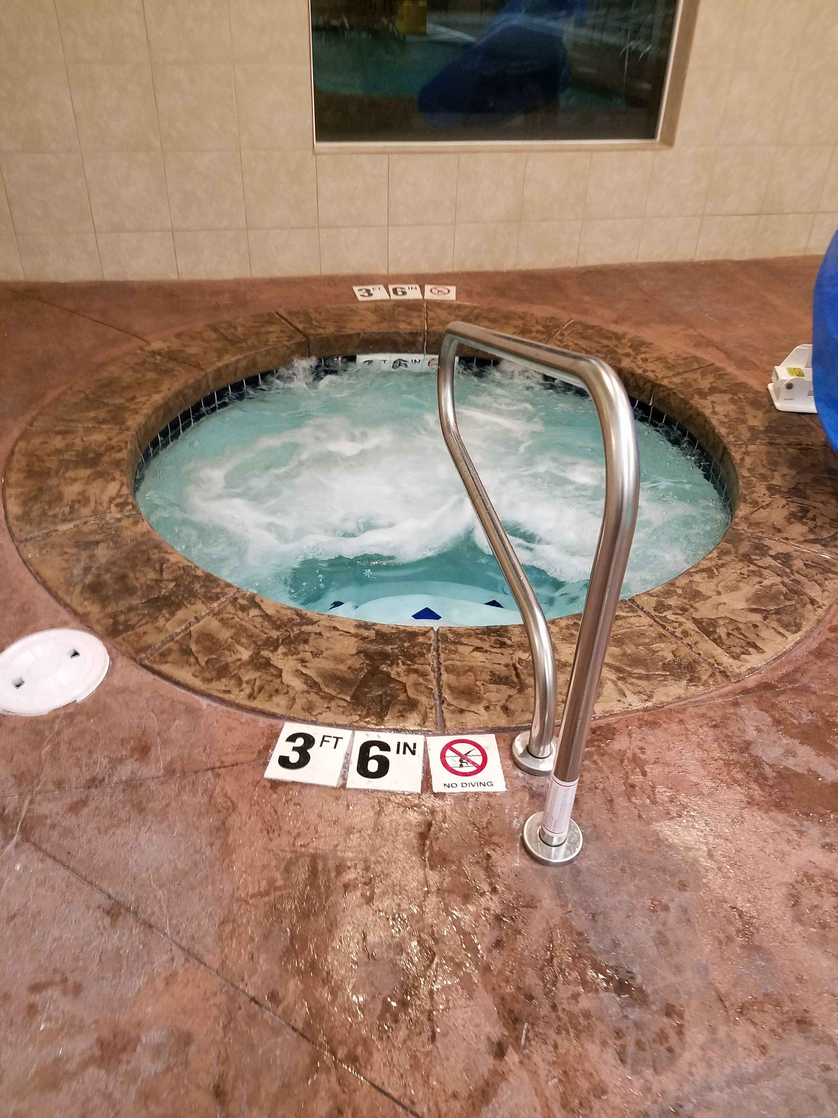 indoor spa tub