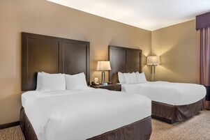 Ropa de cama de alta calidad, colchones con pillow-top y escritorio 
