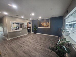 Reception - Sunrise Inn by OYO Titusville FL (Titusville)