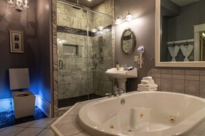 Luxury Suite, 1 King Bed, Fireplace | Bathroom | Jetted bath, free toiletries, hair dryer, towels