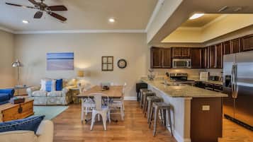 1 bedroom, premium bedding, free WiFi