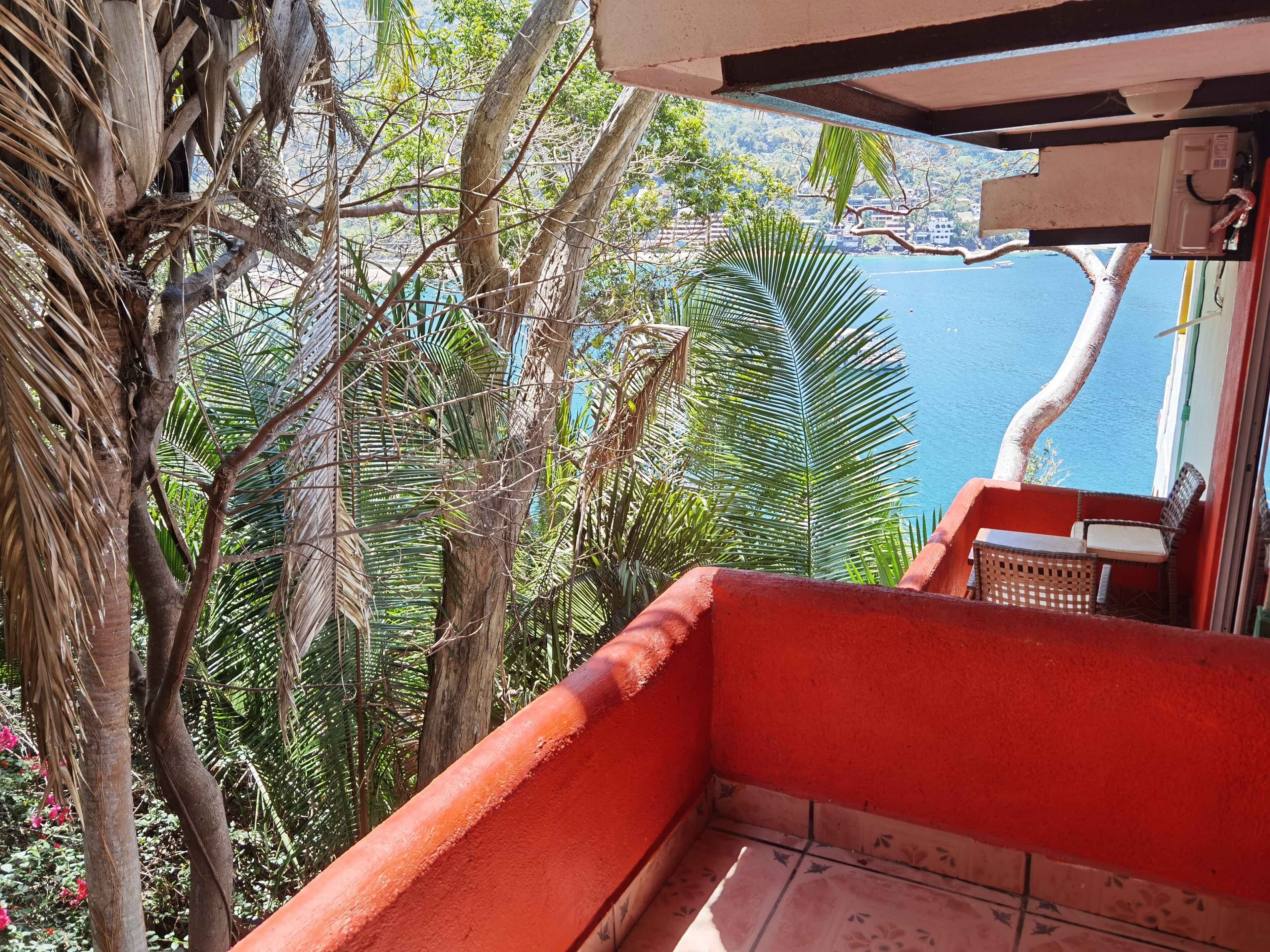 Standard Room, 1 King Bed, Partial Ocean View | Balcony