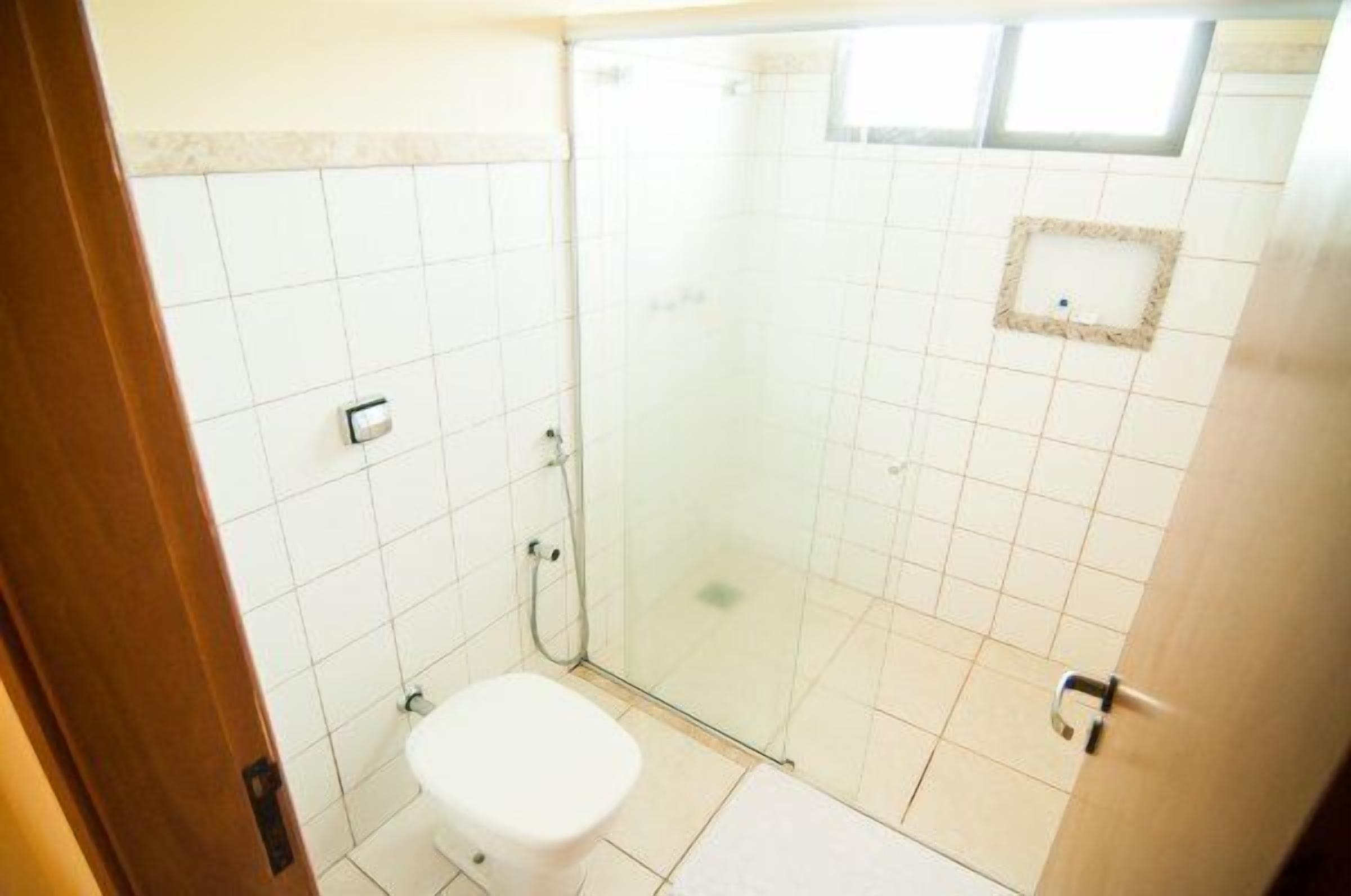 standard double or twin room | bathroom | shower, free toiletries, hair dryer, bidet