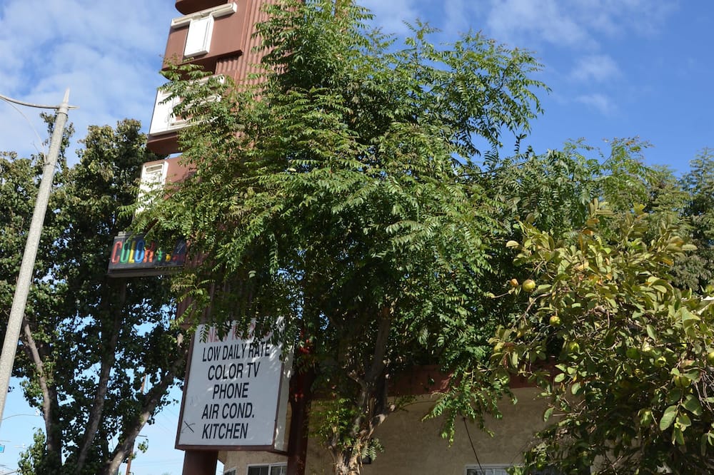 Budget Inn