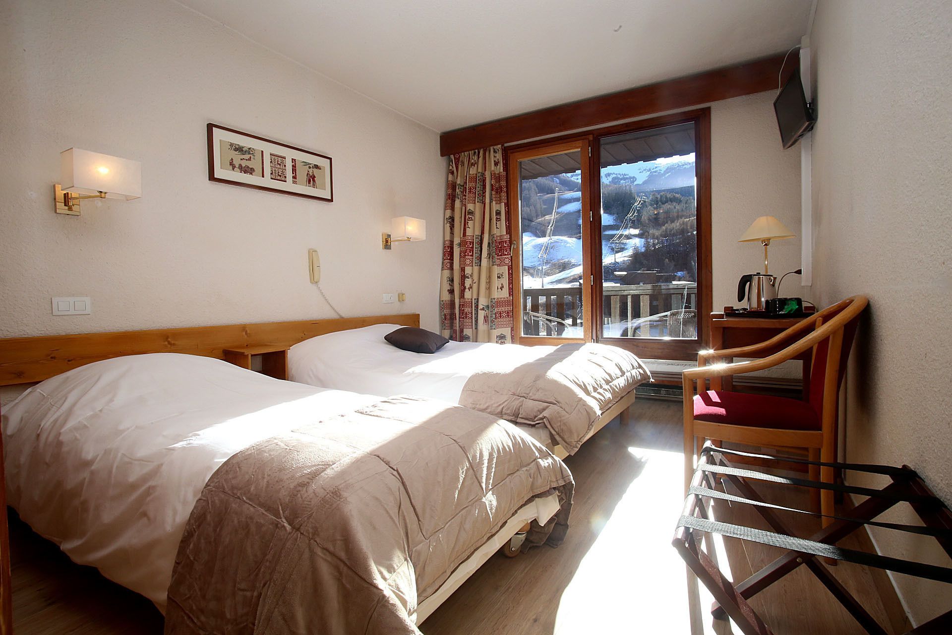 Premium bedding, in-room safe, desk, soundproofing