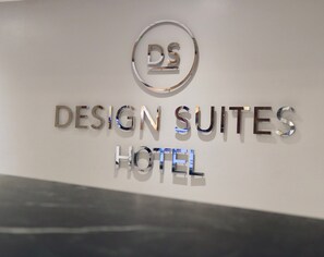 Interior entrance - Collins Studios by Design Suites Miami (Miami Beach)