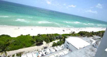 Collins Studios by Design Suites Miami