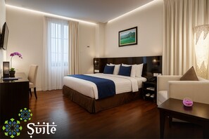 Suite | Sengetøy av topp kvalitet, safe på rommet og skrivebord