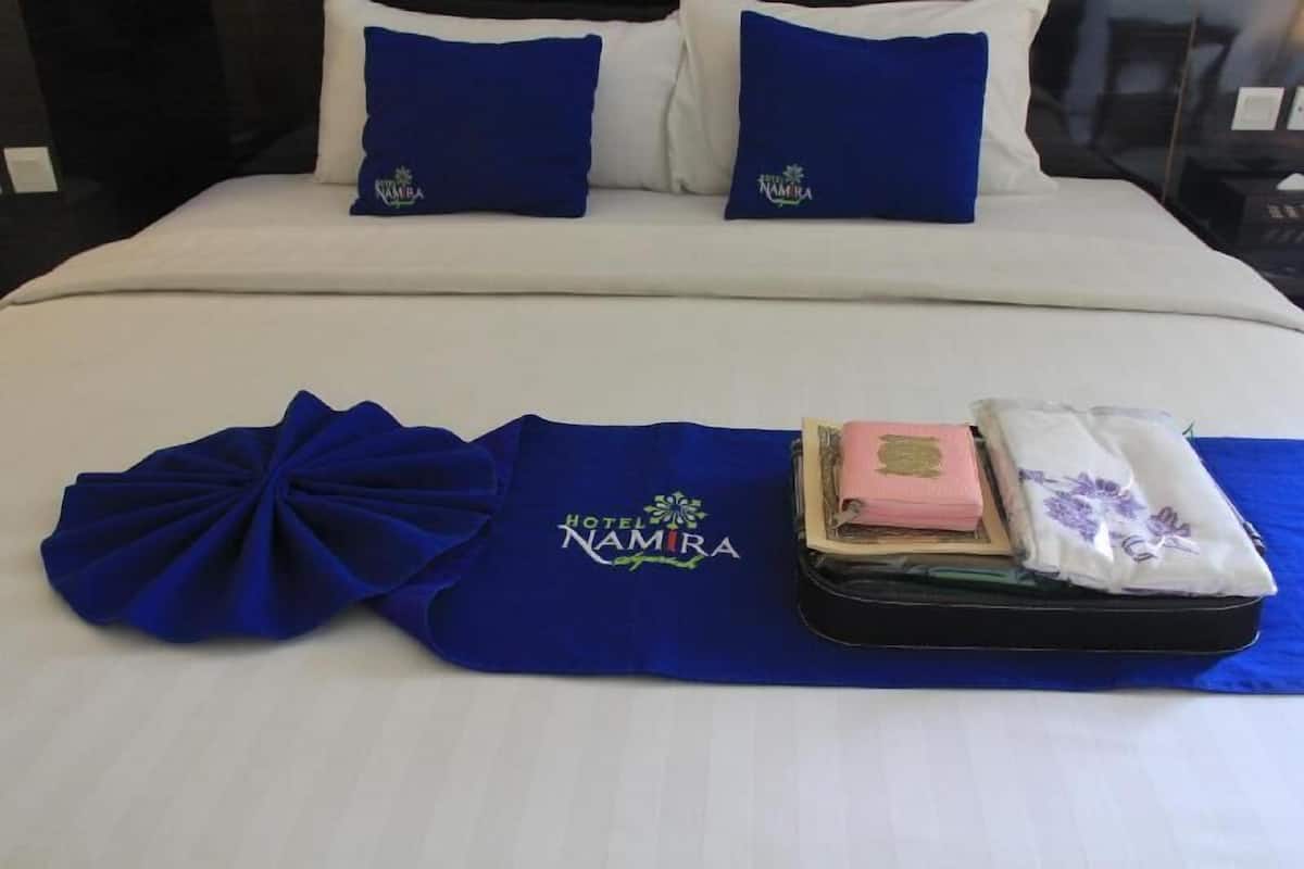 Premium bedding, in-room safe, desk, blackout curtains