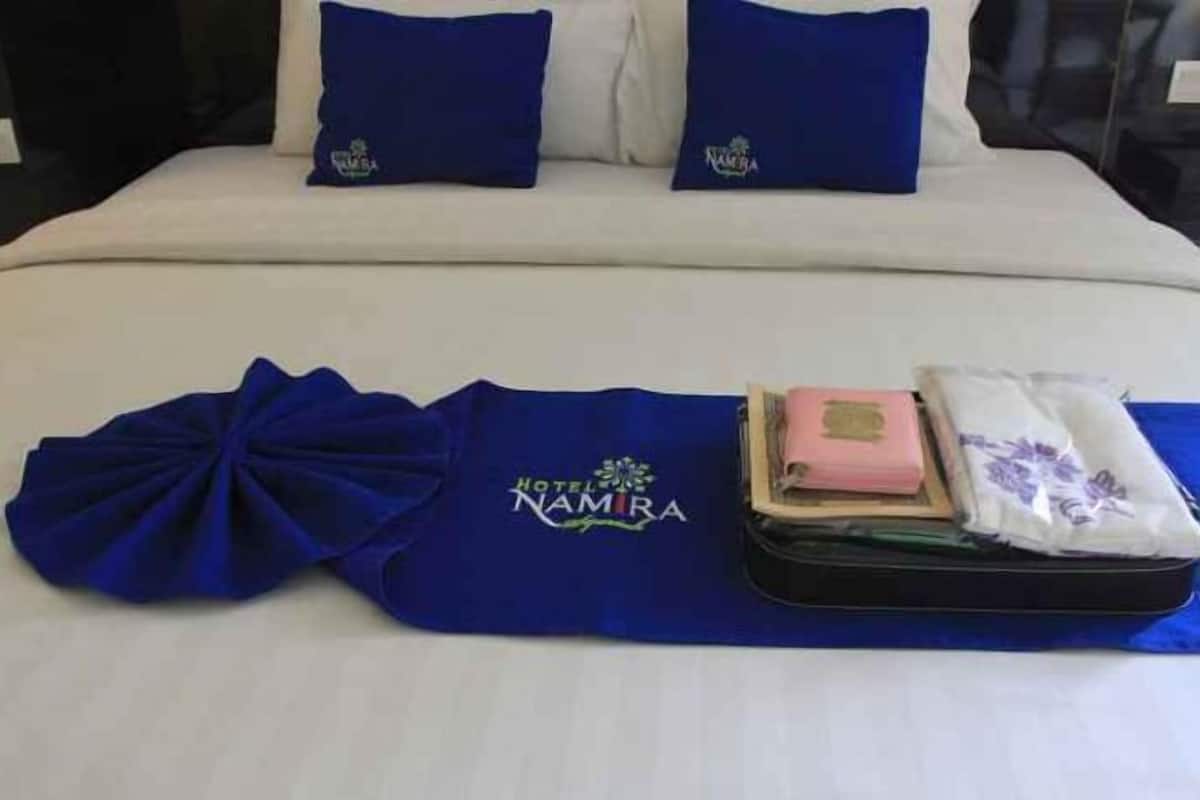 1 bedroom, premium bedding, in-room safe, desk