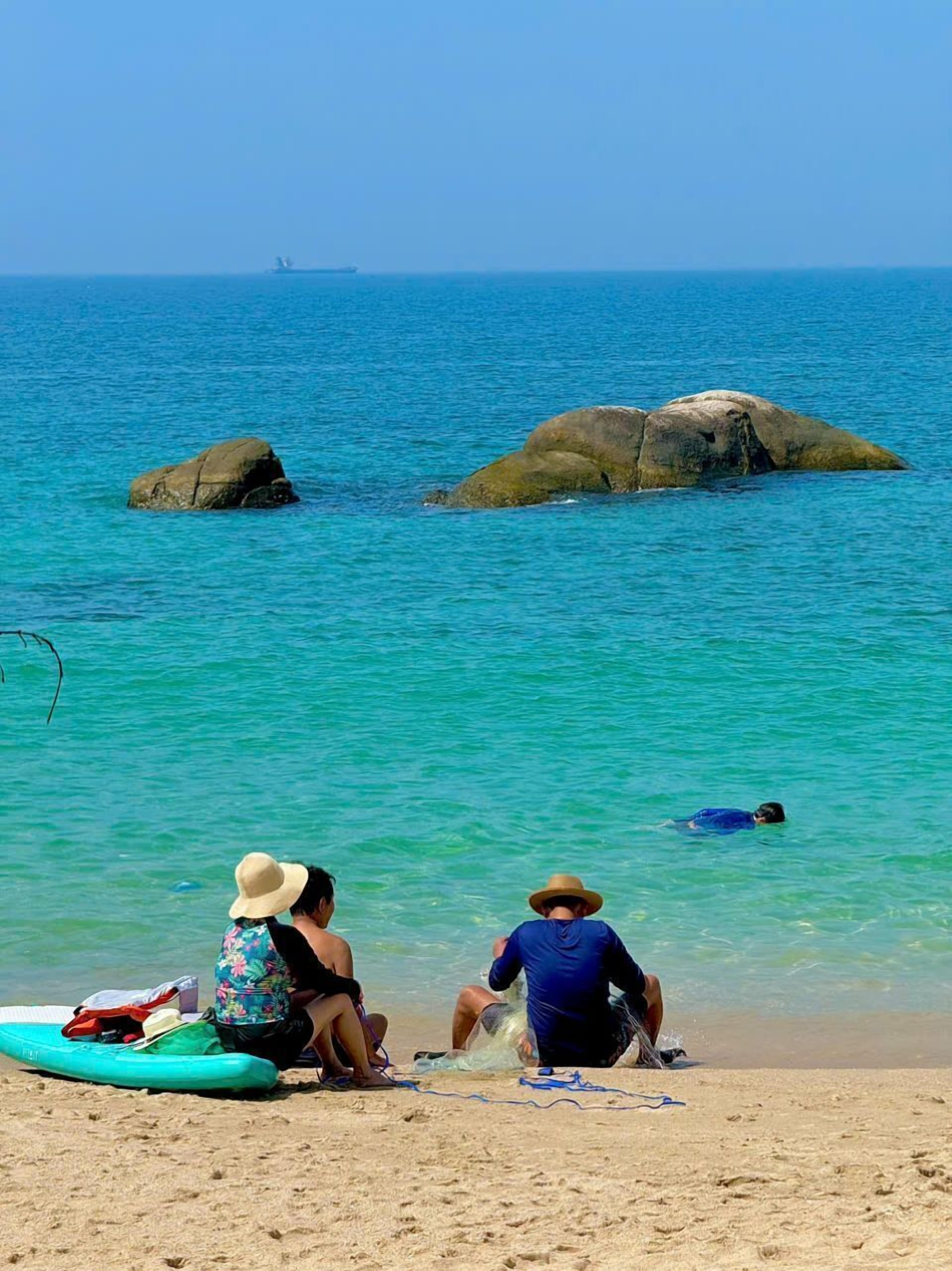 Private beach, white sand, sun-loungers, beach umbrellas