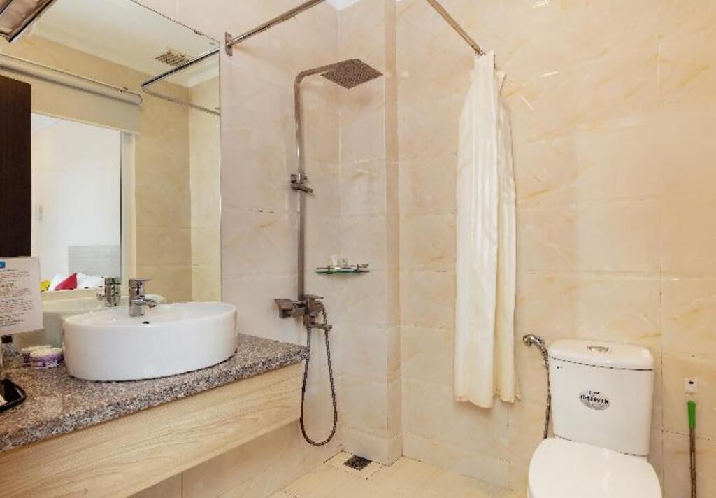 Bathroom | Shower, free toiletries, hair dryer, slippers