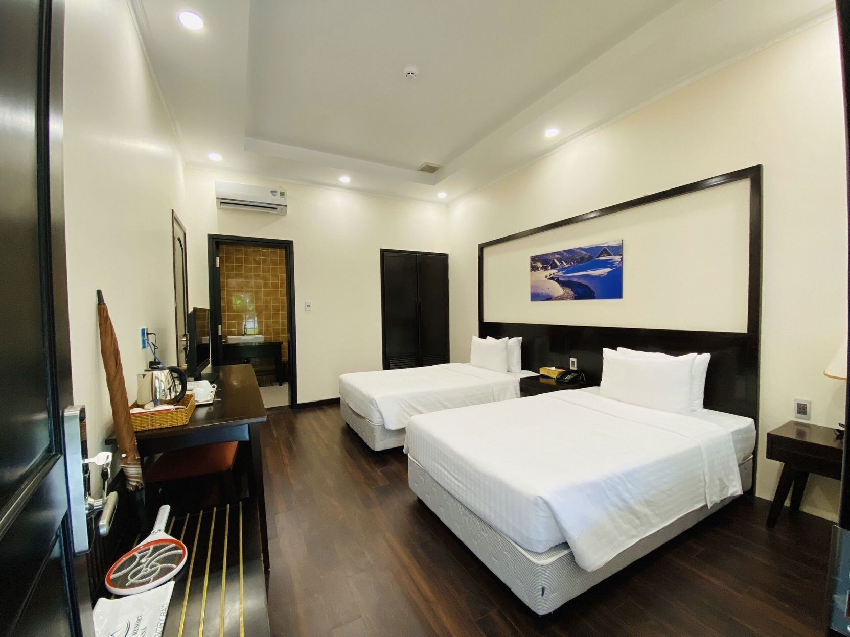 Minibar, in-room safe, individually furnished, desk