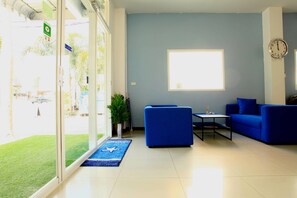 Lobby sitting area - Kata Sea Boutique (Karon)