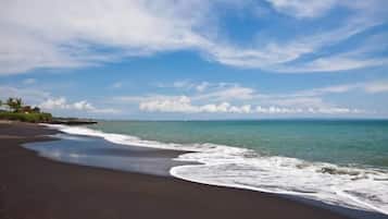 Una playa cerca