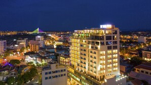 Front of property - Tan Binh Hotel (Dong Hoi)