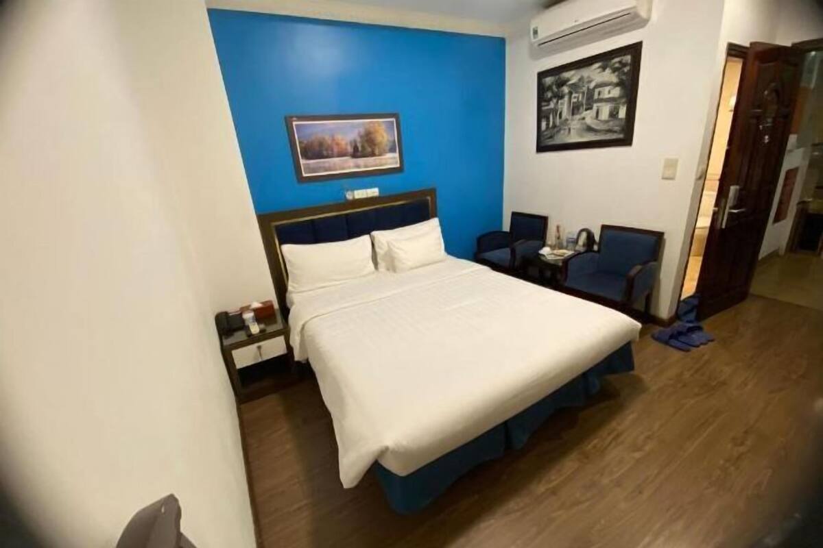 Minibar, caja de seguridad en la habitación y cortinas blackout