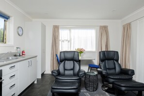 Suite Deluks, 1 kamar tidur | 1 kamar tidur, seprai premium, setrika/meja setrika, dan Wi-Fi gratis