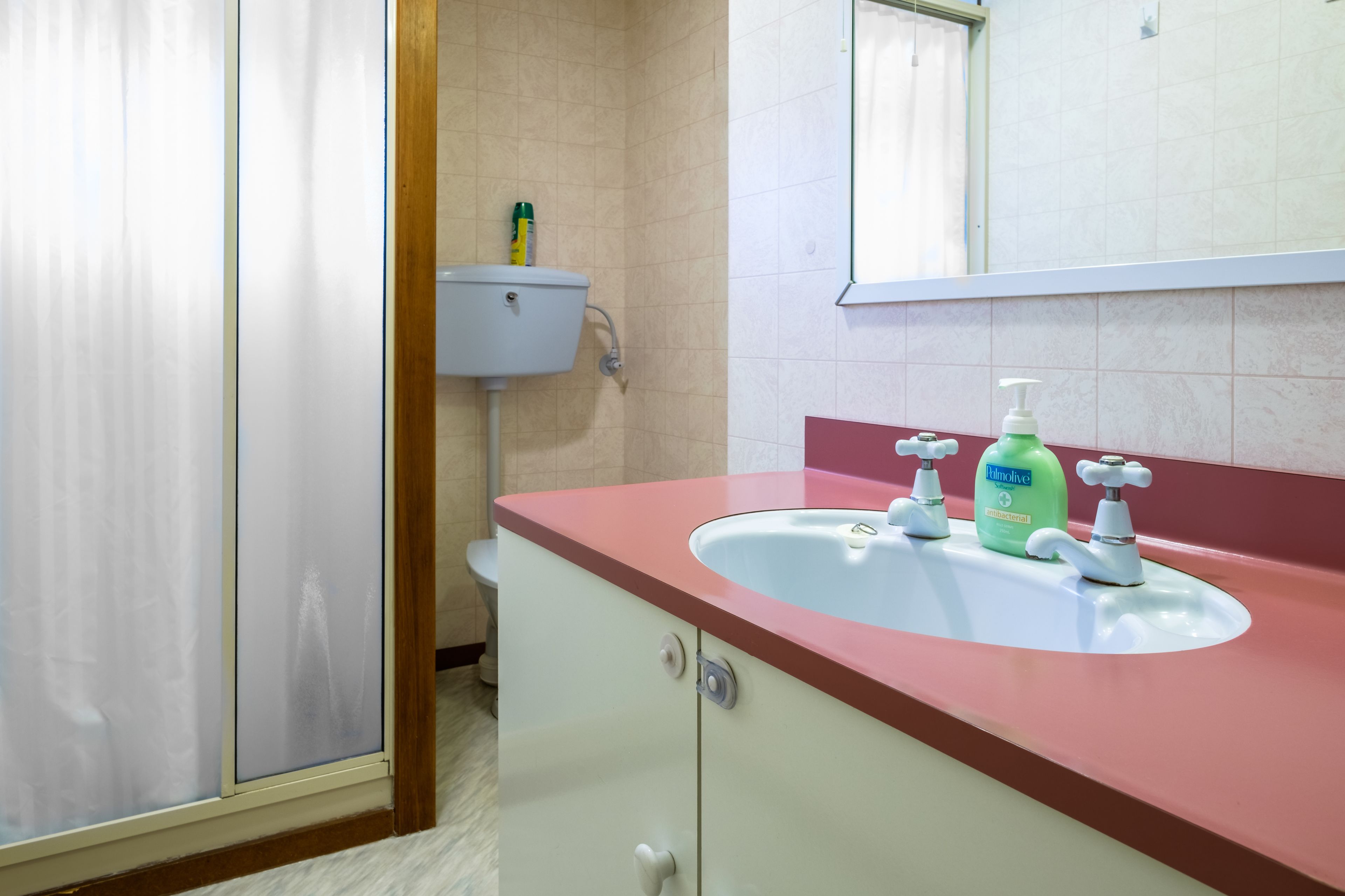 Standard Suite, Multiple Bedrooms, Non Smoking, Kitchenette (Upstairs) | Bathroom | Shower, hair dryer, towels