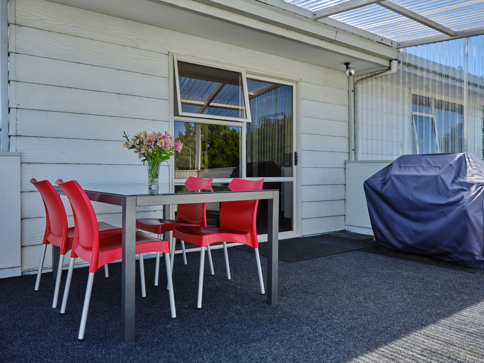 Standaard suite, meerdere slaapkamers, niet-roken, kitchenette (Upstairs) | Terras