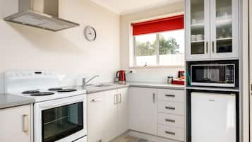 Family Double Room | Private kitchen | Fridge, microwave, stovetop, coffee/tea maker