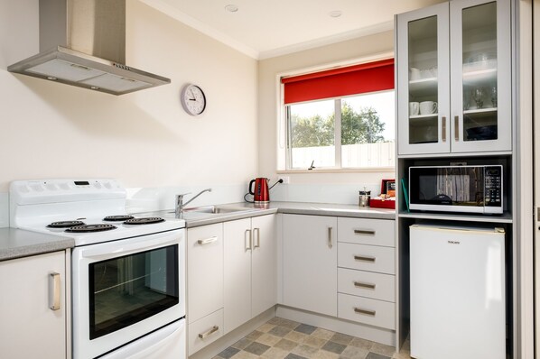 Family Double Room | Private kitchen | Fridge, microwave, stovetop, coffee/tea maker