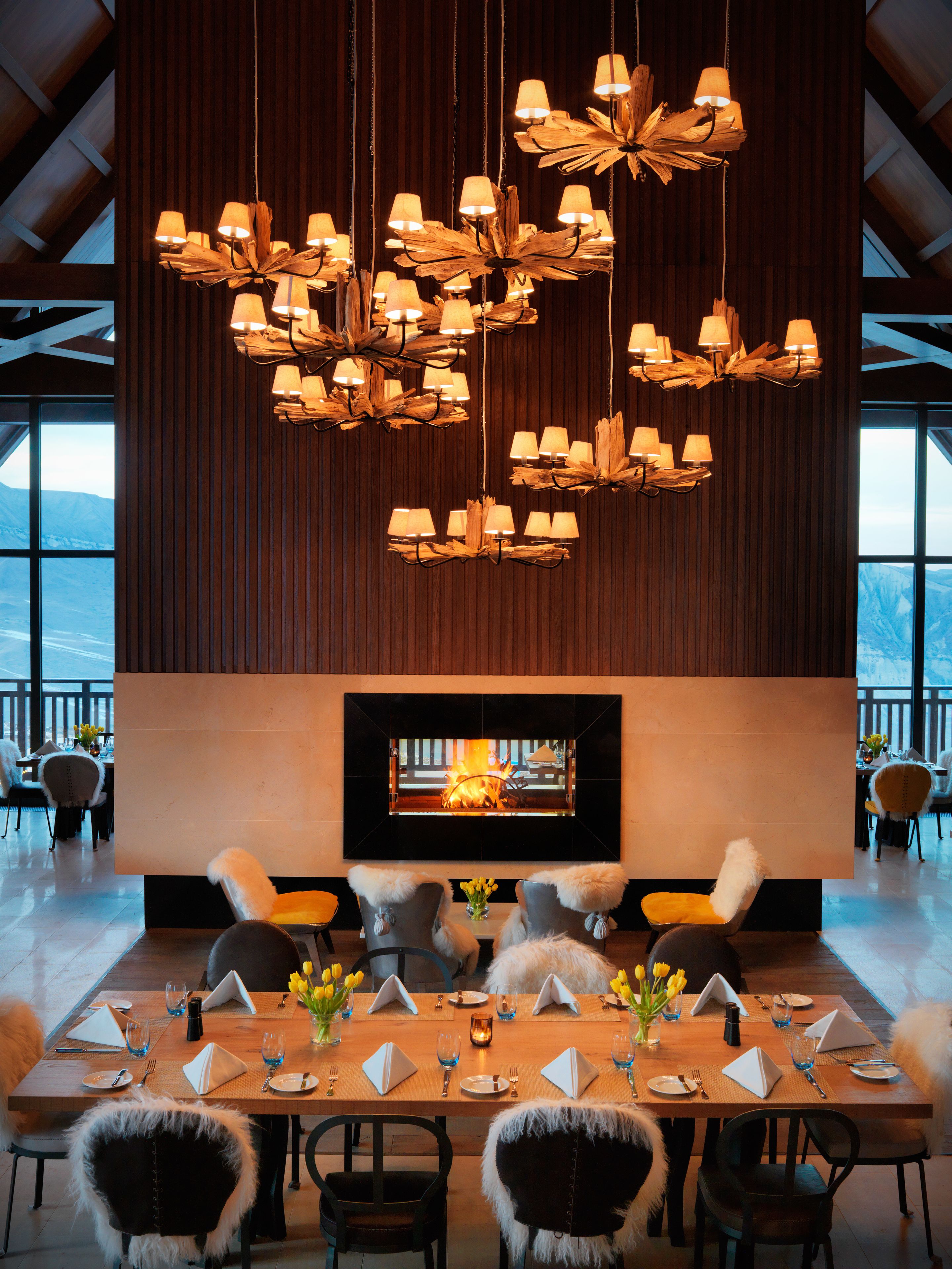 供应早餐和晚餐，烤肉