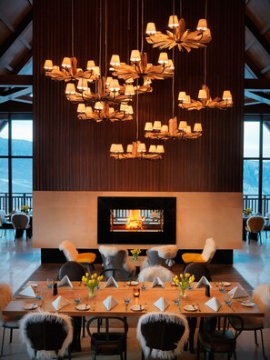 Frokost og middag serveres, barbeque