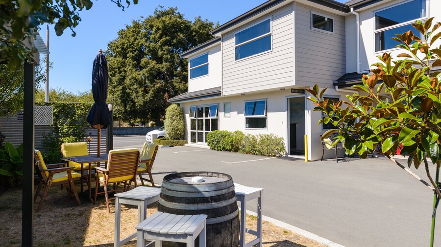 Ellena Court Motel