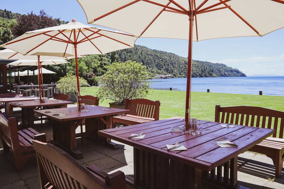 restaurant
