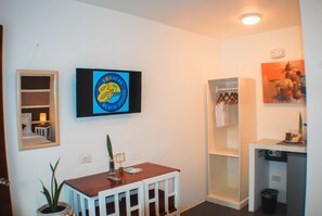 Habitación doble Deluxe | Ropa de cama de alta calidad, camas Select Comfort y minibar 