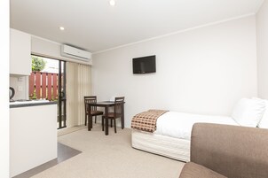 Blackout drapes, soundproofing, iron/ironing board, free WiFi