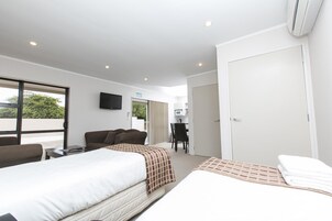 Blackout drapes, soundproofing, iron/ironing board, free WiFi