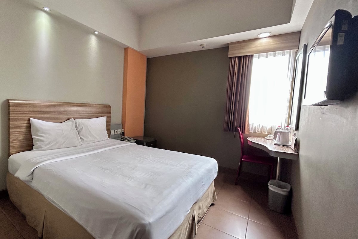 Superior Double Room | In-room safe, desk, soundproofing, free WiFi