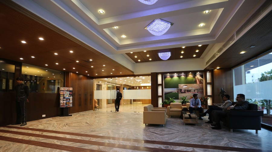 Silver Cloud Hotel & Banquets Ahmedabad