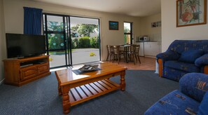 Suíte standard, 2 quartos, cozinha | Cozinha privada | Micro-ondas, cafeteira/chaleira, chaleira elétrica, torradeira