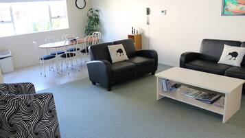 Family Room, Kitchen (Large Family Unit) | Living area