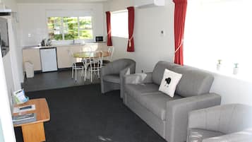 Blackout curtains, soundproofing, iron/ironing board, free WiFi