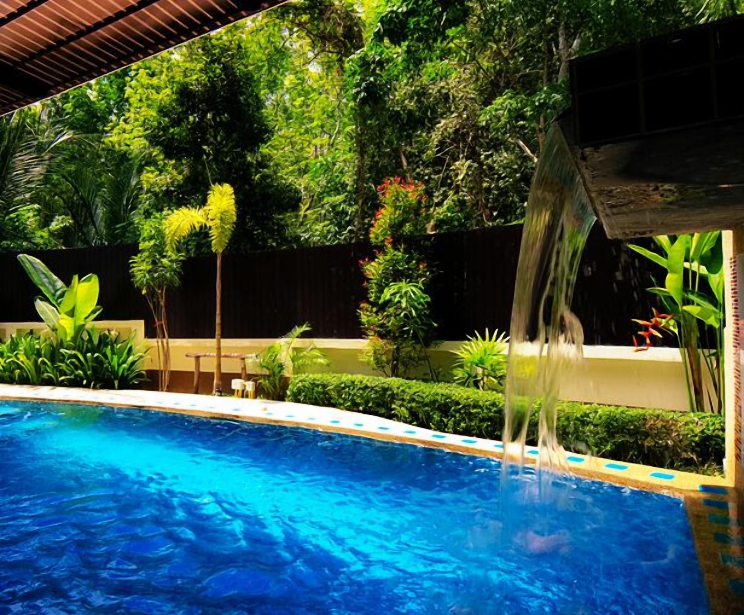 executive room | terrace/patio