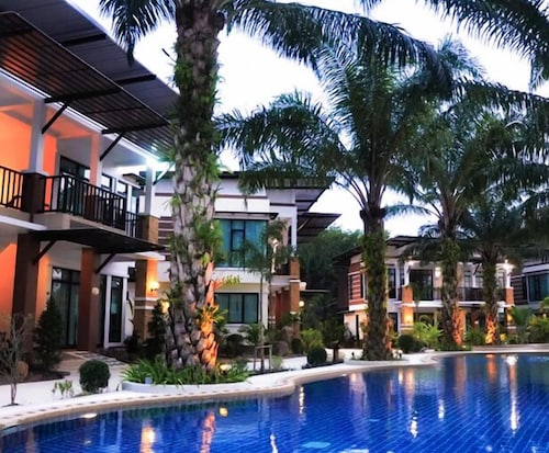 Nattha Waree Hot Spring Resort and Spa