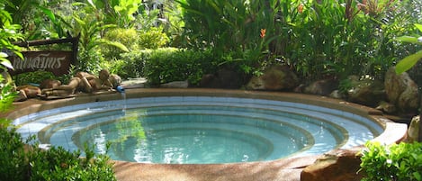 2 outdoor pools